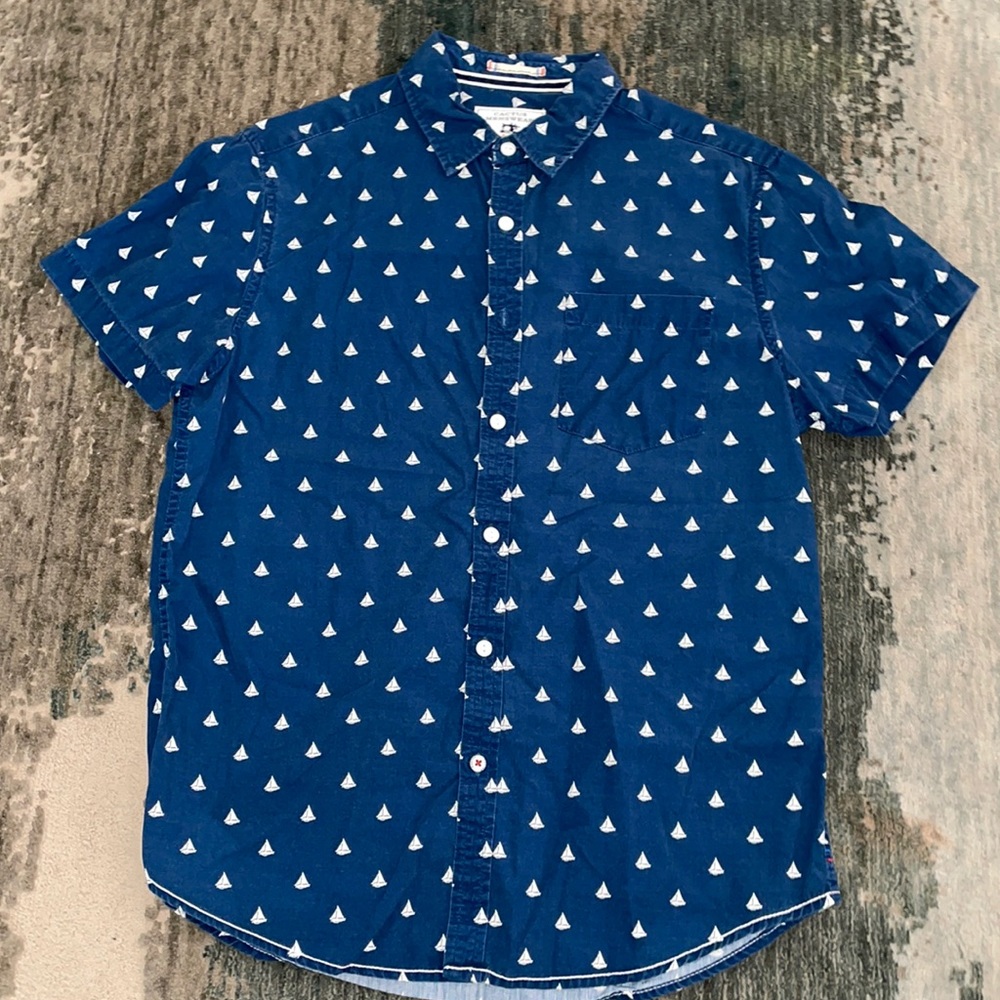 Men’s dress shirt
